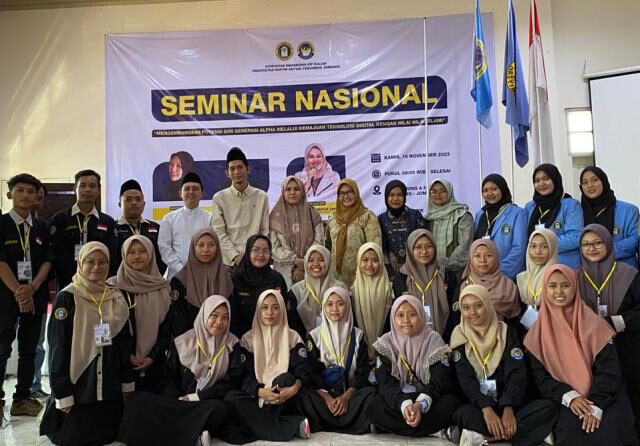 Jadi Pembicara Seminar Nasional Di Unhasy Ning Imaz Beri Tips Mahasiswa Kembangkan Potensi Diri